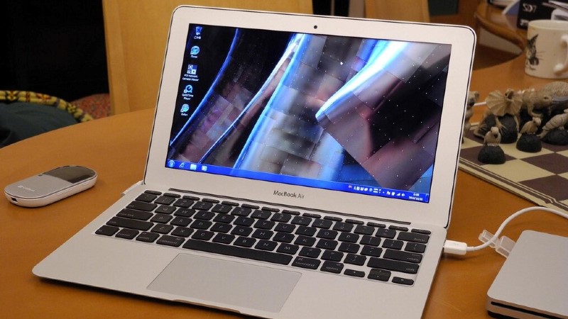 Có nên vừa sạc vừa dùng MacBook không? Làm thế nào để kéo dài tuổi thọ Pin 27 Có nên vừa sạc vừa dùng MacBook không? Làm thế nào để kéo dài tuổi thọ Pin