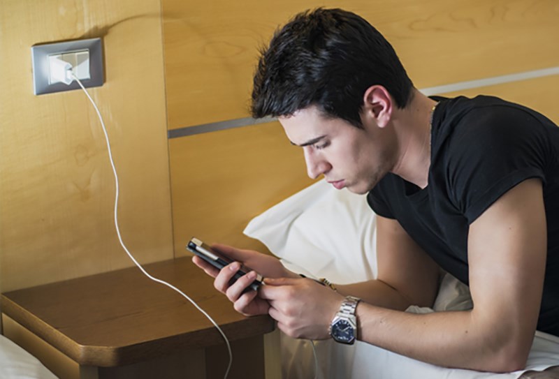 Nguyên nhân gây lỗi iPhone bị sập nguồn dù vẫn còn pin